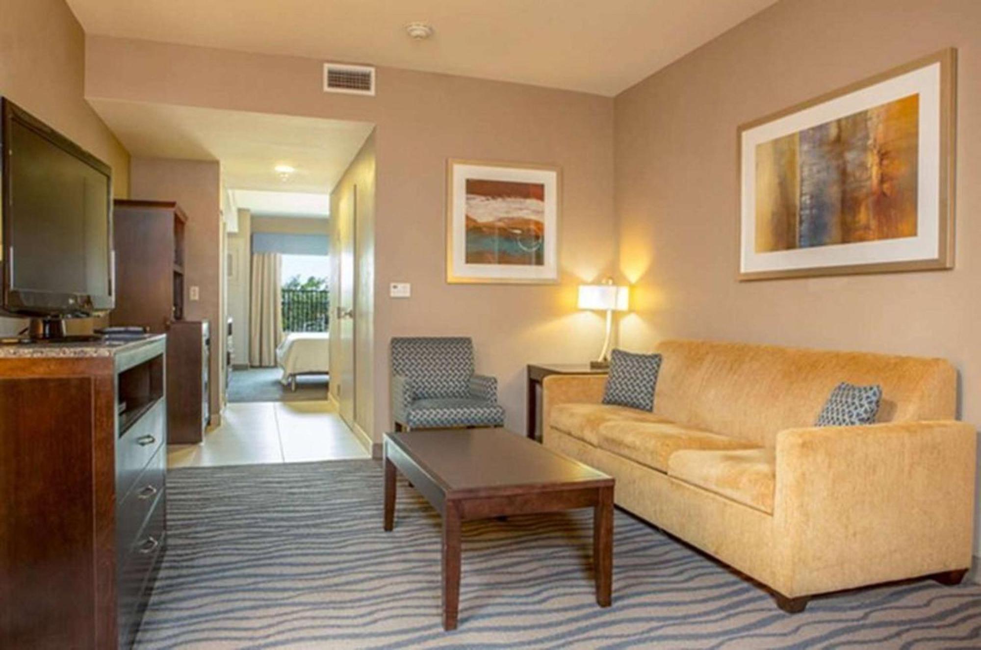 Hilton Garden Inn Ft Worth Alliance Airport Roanoke Bagian luar foto